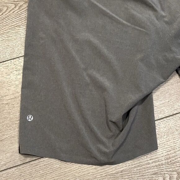 Lululemon Board Shorts Mens 36 Gray Swim Trunks Drawstring Zip Pocket Quick Dry - Picture 8 of 9